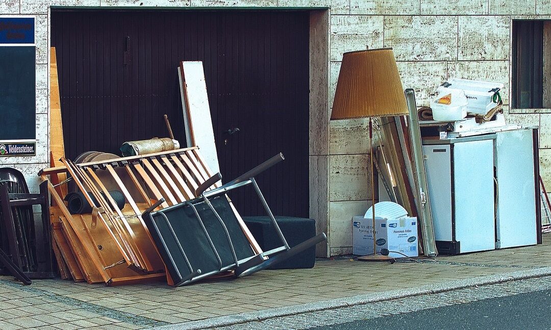 5 Ways to Get Rid of Old Furniture Before Moving
