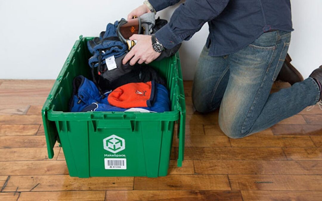 Cardboard Boxes or Plastic Bins – Which Should You Use for Your Move?